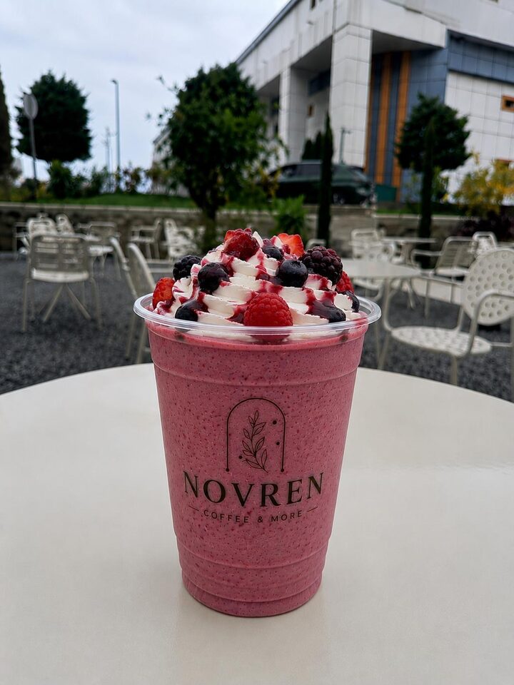 Mixed Berry Milkshake